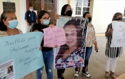 Reprograman para el 1 de junio la audiencia de Stefannie Rodríguez, abogado del árabe presenta excusa médica 