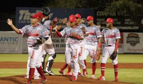 Coclé expone su invicto ante Colón en el béisbol mayor