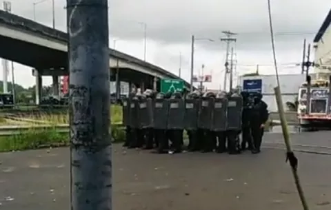 Enfrentamientos entre los miembros de CUCO y los antimotines en Colón
