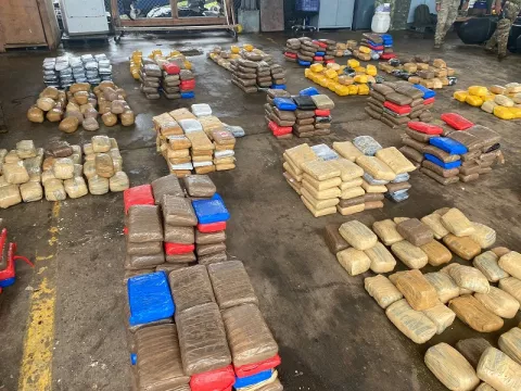 Senan decomisa cargamento de droga dentro de una lancha en un muelle de Chame