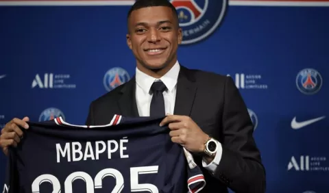 Kylian Mbappé justifica el seguir con el PSG 
