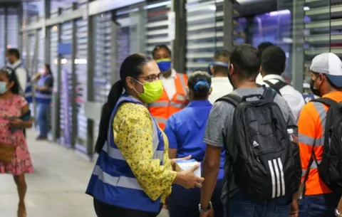 ¡Molestos! Mi Bus promete menos de 15 minutos de espera por un metrobús