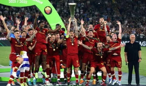 Mourinho y Roma festejan título europeo