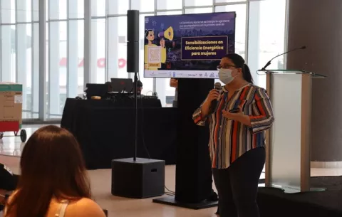 Mujeres  se empoderan en  eficiencia energética 