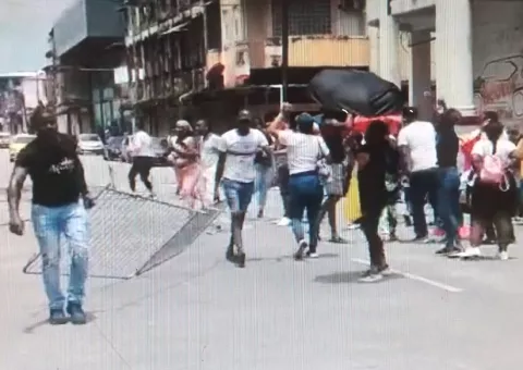 Nuevas protestas en Colón, esta vez en los predios de la Gobernación de la provincia 
