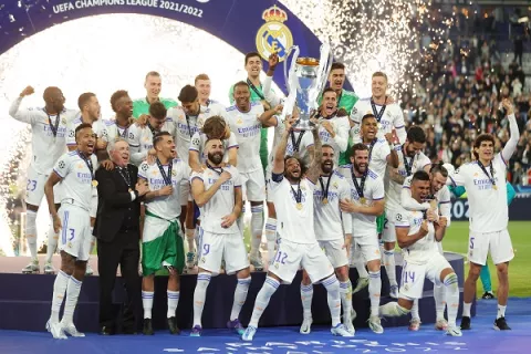 Real Madrid levanta la Champions, 14 veces  