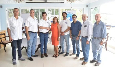 Taboga: firman acuerdo para control de derrames