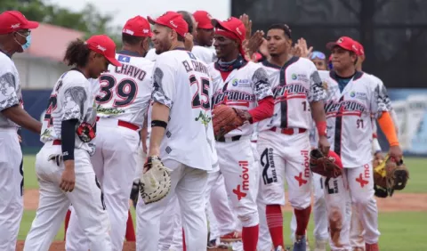 Veraguas con lo justo; Chiriquí noquea a Occidente en el béisbol mayor