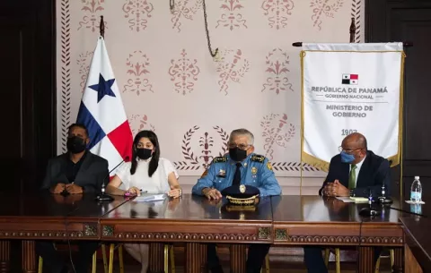 Bomberos llegan a un acuerdo con respecto a los ascensos dentro de la institución