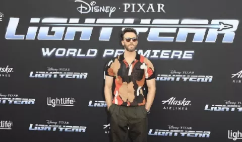 Chris Evans, la voz del Buzz Lightyear humano: 'Es una película más madura'