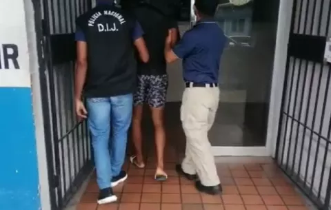 Cae sospechoso del tiroteo durante un velorio en La Feria; donde murió una joven universitaria