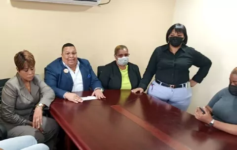 Autoridades dan respuesta a damnificados del reciente incendio en Colón