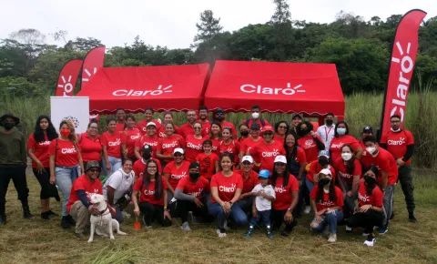 Claro y  Limpia Panamá reforestan en el Parque Camino de Cruces