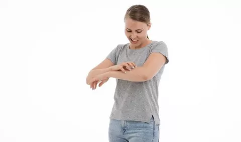 Dermatitis Atópica, inflamación crónica que afecta la piel