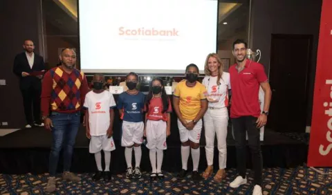 Campeonato escolar infantil  de fútbol con 48 equipos