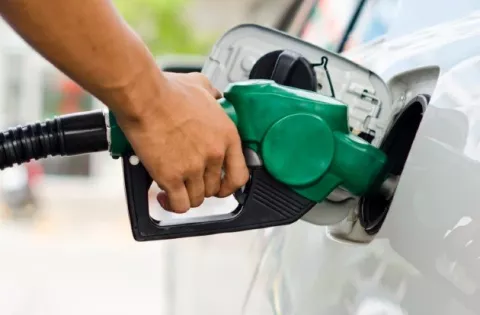 ¡Sin precedentes! Gasolina ha subido casi 70% en los últimos cinco meses