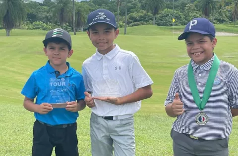 Del Roure y Norohna ganan en IV parada en el ranking de Apagolf 