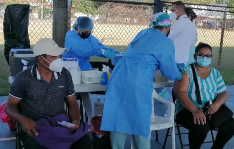 Casos de covid-19 registran una baja del 50% en Herrera