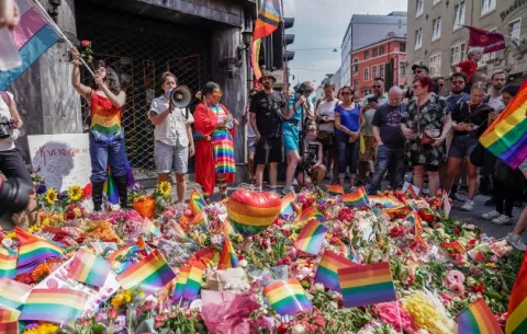 Oslo, bajo el horror de un crimen de odio contra el colectivo LGTBI+