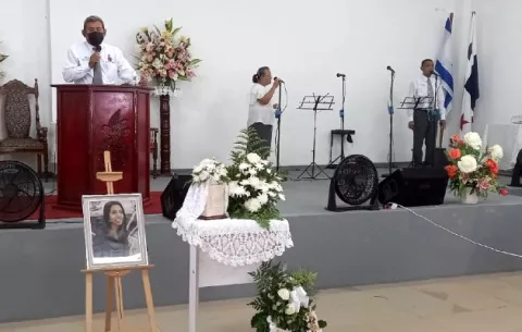 Caso Marichely Ruiz y Yaris Jiménez: realizan honras fúnebres de la joven asesinada