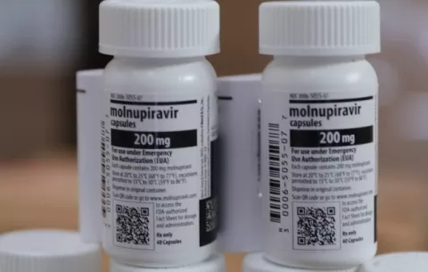 Molnupiravir estará disponible a partir del lunes en las regionales de salud; ¿quiénes recibirá el tratamiento?