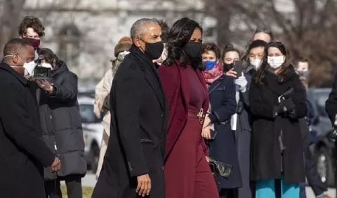 Los Obama producirán pódcasts para Amazon tras su ruptura con Spotify
