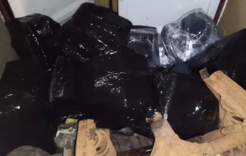 Interceptan lancha cargada con 1,302 paquetes de droga al sur de Farallón, Coclé