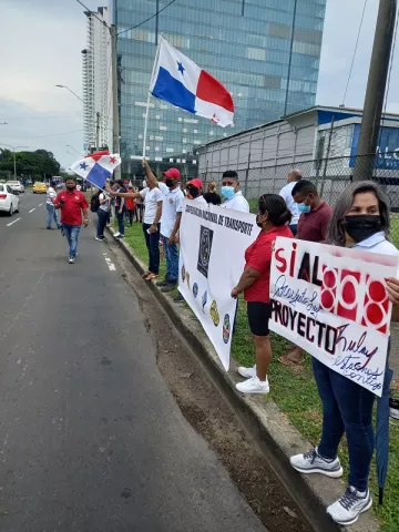 Presidente veta en forma total el proyecto 808, a pesar de petición de transportistas