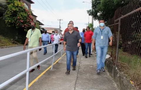 Rafael Sabonge atribuye el mal estado de las calles a la falta de presupuesto del MOP