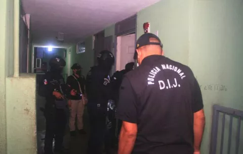 Desmantelan red de estafadores que se hacían pasar por altos funcionarios