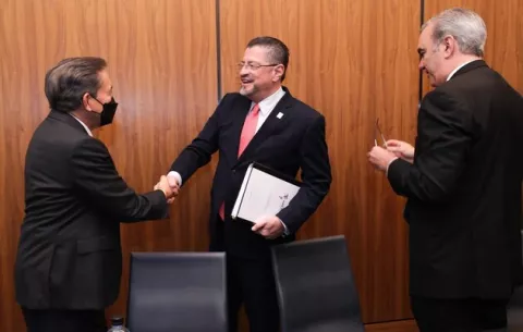 Laurentino Cortizo se reúne con presidentes de Costa Rica y República Dominicana
