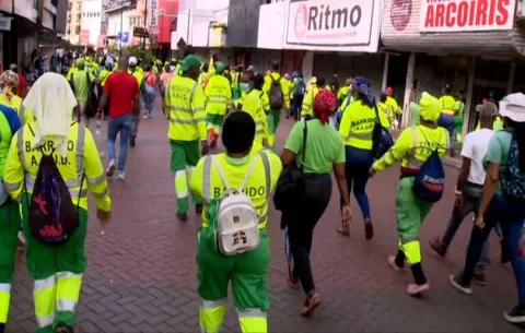 Trabajadores de Aseo logran aumento salarial, un grupo retoma recolección de basura en Ciudad de Panamá