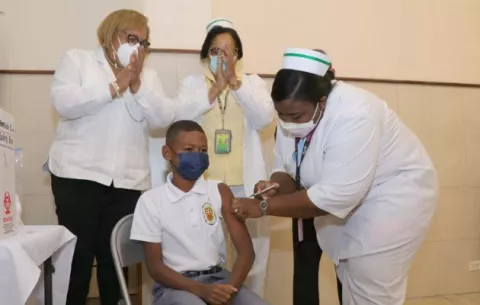 Minsa retoma vacunación contra el Virus del Papiloma Humano en centros educativos