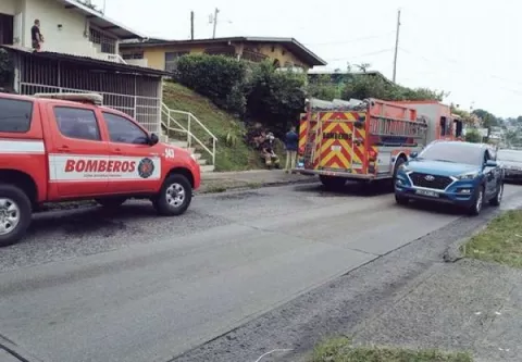Persona pierde la vida tras incendiarse su vivienda en San Miguelito