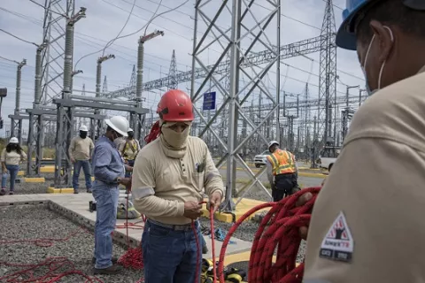 Inversión de 150 millones de dólares en la expansión del sistema de transmisión eléctrica 