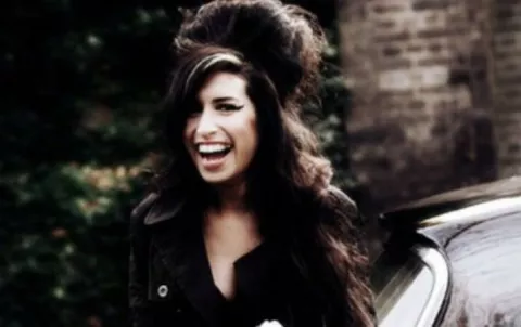 Amy Winehouse tendrá una película biográfica, 'Back to Black'