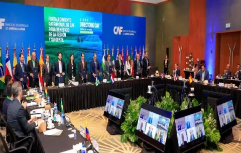 Panamá cumple 25 años de ser miembro del CAF