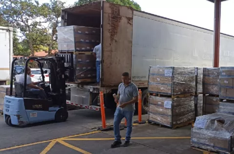 Llegan camiones con medicamentos e insumos a la CSS, en Chiriquí, al reabrir la Panamericana