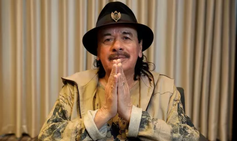 Carlos Santana: Revelan estado de salud del cantante tras desmayarse en pleno concierto 
