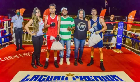 Grandes promesas del boxeo panameño dan espectáculo