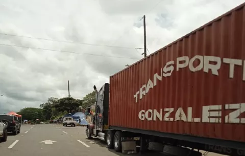 Camión con pastillas de cloro para Chiriquí y Bocas del Toro logra pasar el cierre de San Félix