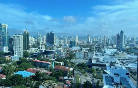 Panamá tiene 6.1 millones de celulares activos, a pesar de tener una población de 4.5 millones
