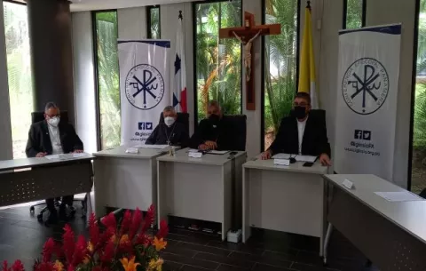 Iglesia Católica pide al Gobierno y a los manifestantes sentarse a dialogar y lograr un acuerdo