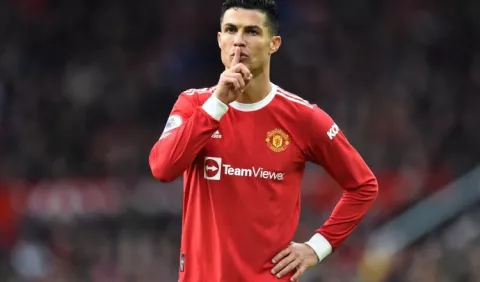 Cristiano Ronaldo fue ofrecido al PSG, que rechazó incorporarle