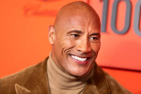 Dwayne Johnson promete 'una nueva era en el universo DC' con 'Black Adam'