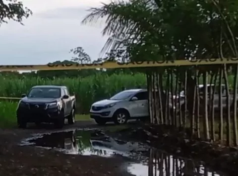 Encuentran cadáver dentro de un automóvil en la vía hacia playa La Barqueta