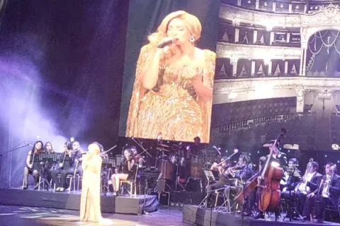 Erika Ender celebró su trayectoria en una velada cargada de emociones e invitados especiales
