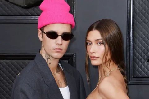 Justin Bieber reanuda su gira mundial tras cancelarla por parálisis facial