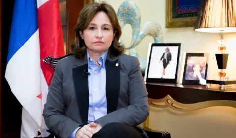 Califican  de 'descaro' declaraciones de  Kenia Porcell sobre la procuraduría paralela