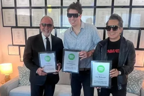 Los Rabanes reciben placa conmemorativa por sus 50 millones de 'streaming' en Spotify 